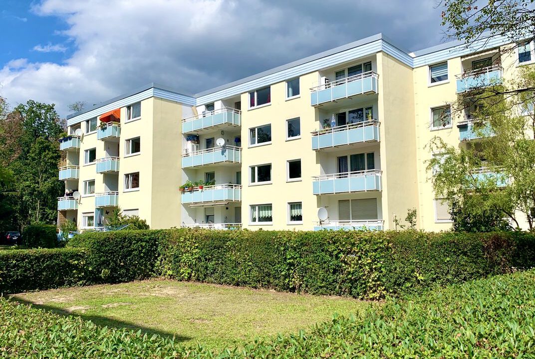 Gut geschnittene 3 Zimmer-Wohnung mit Balkon in Neu-Isenburg