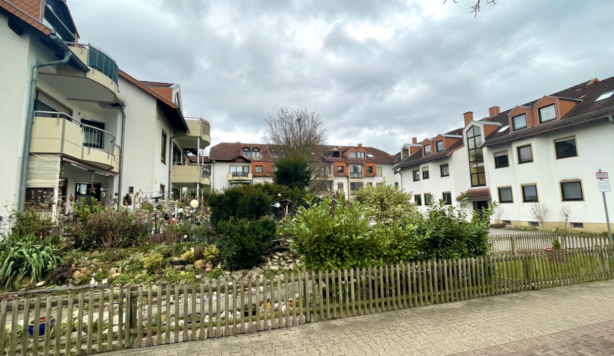 Helle 2-Zimmer-Wohnung in Top Lage von Rüsselsheim-Königstädten am Waldrand