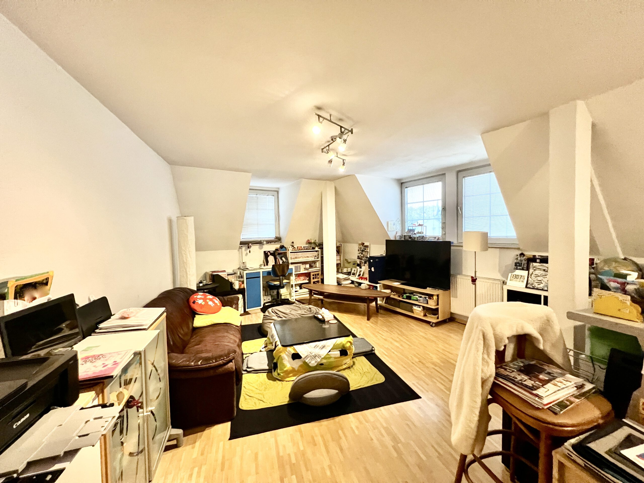 Schöne 3-Zimmer-Maisonette-Wohnung in Frankfurt Hausen
