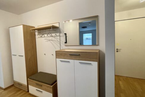Hochwertige & smarte 3-Zi.-Wohnung mit KfW-55, vollmöbliert -2 Westbalkone, Innenhofblick-2