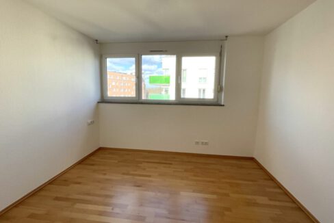 Neuwertige 2-Zimmer-Wohnung am Rebstockpark mit Balkon und EBK in Frankfurt am Main-5