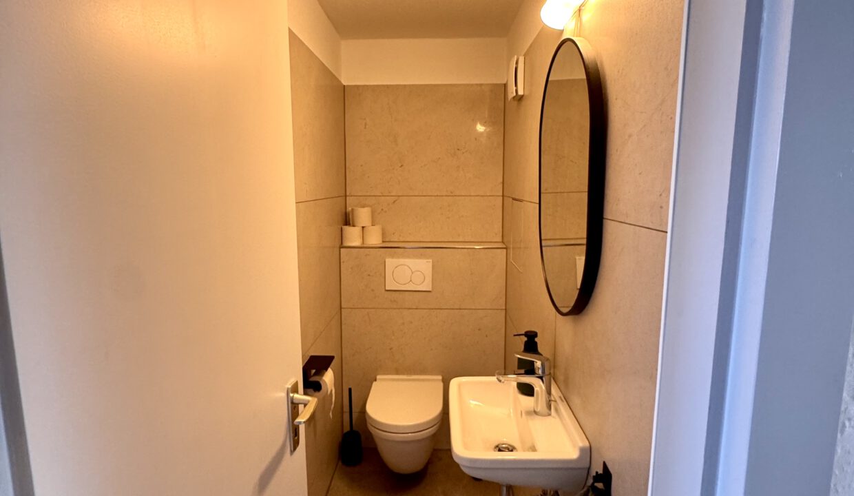 007CBFD7-CA75-4FEC-AC9B-711E84C9F8CC_1_201_a