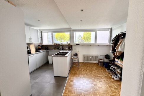 D6FCE2F1-8101-46EB-8A21-C2359E0B5F68_1_201_a